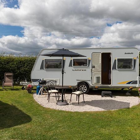 Cosy Caravan On Luxury Campsite Hulme End Exterior foto