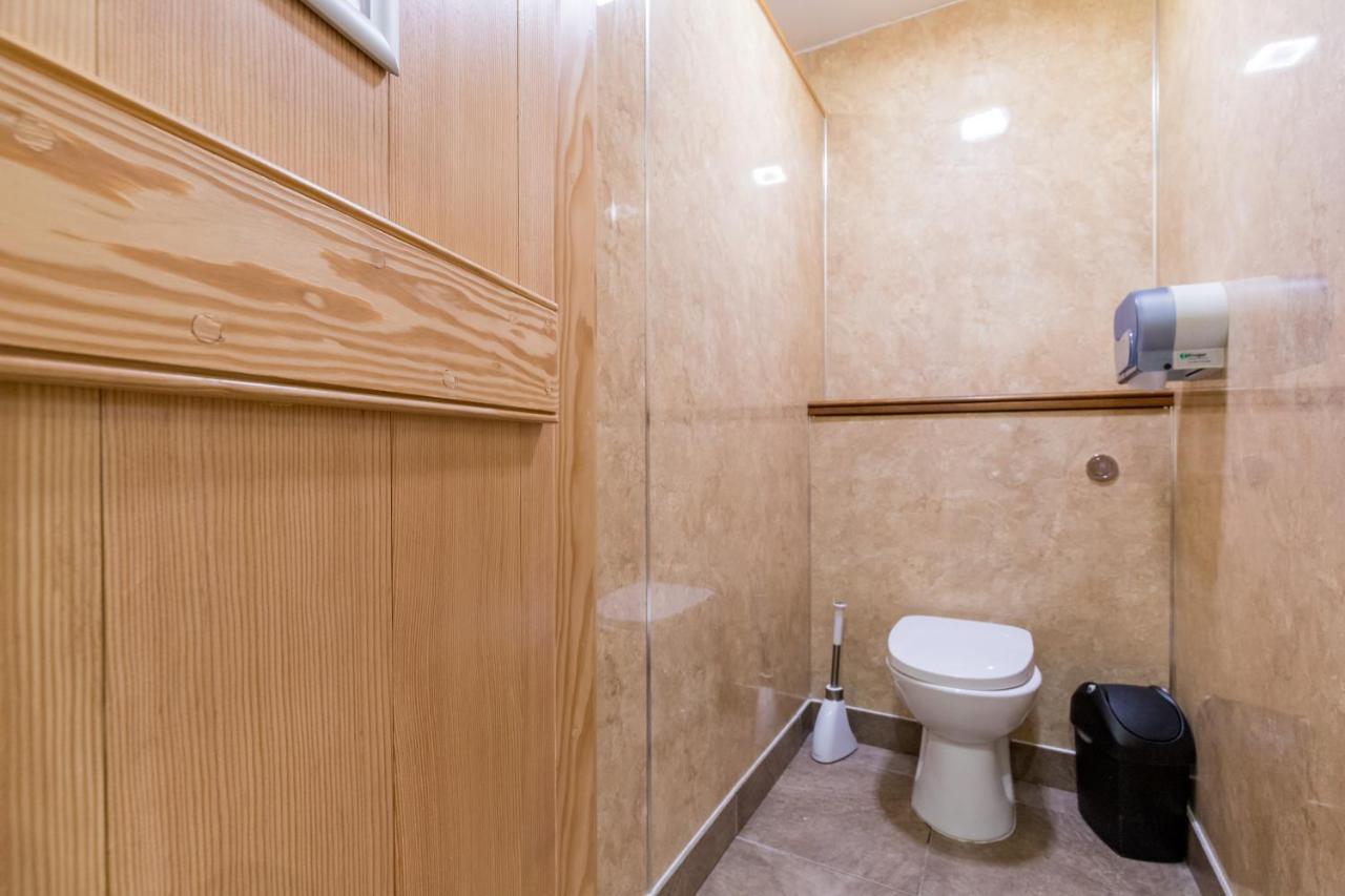 Cosy Caravan On Luxury Campsite Hulme End Exterior foto