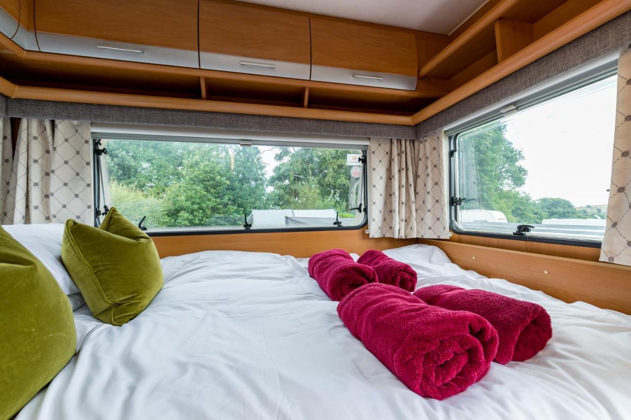 Cosy Caravan On Luxury Campsite Hulme End Exterior foto