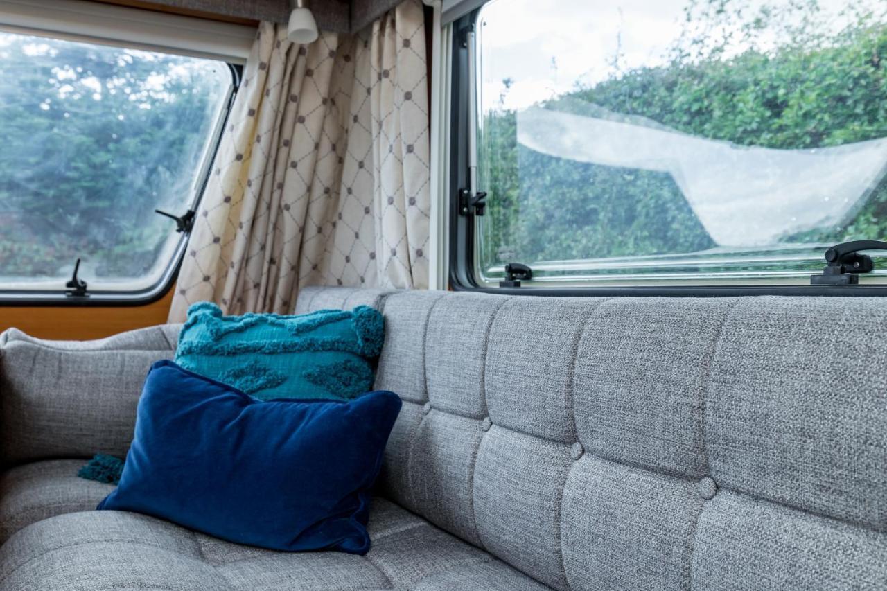 Cosy Caravan On Luxury Campsite Hulme End Exterior foto